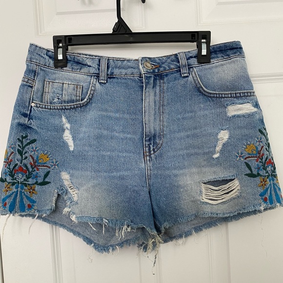 ZARA denim embroidered shorts - Picture 3 of 8